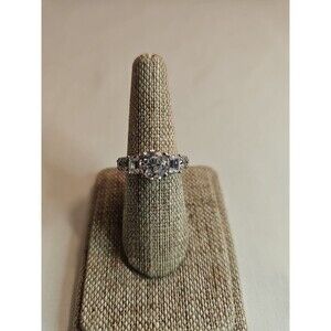 Sterling Silver Ring 925 Round and oblong stones size 7